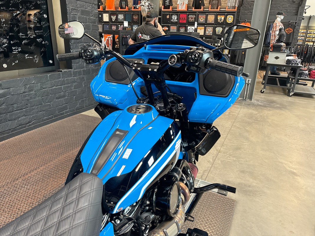 Road Glide®