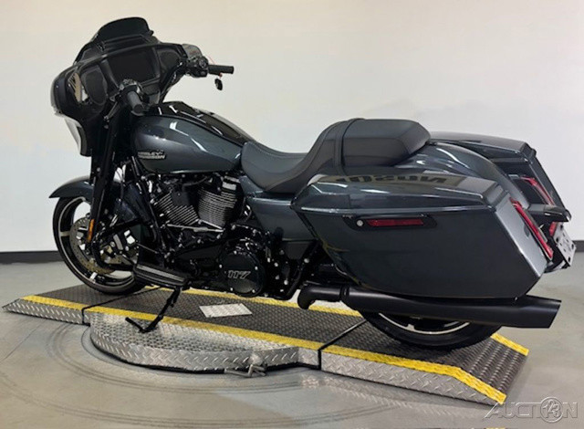 Street Glide®