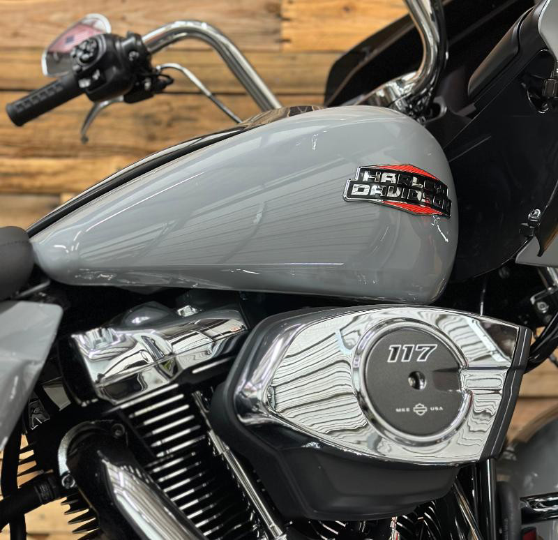 Road Glide®