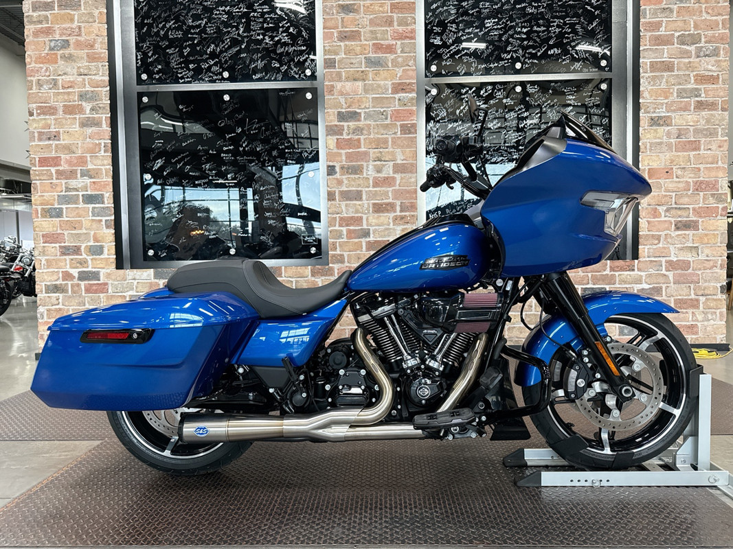 Road Glide®