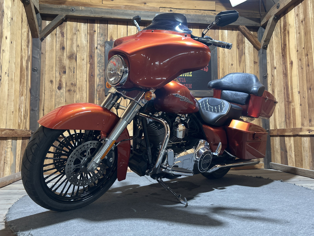 Street Glide®