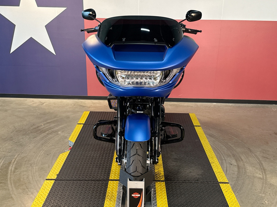 Road Glide®