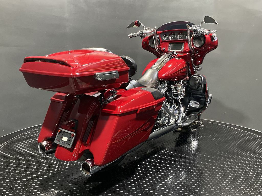 CVO® Street Glide®