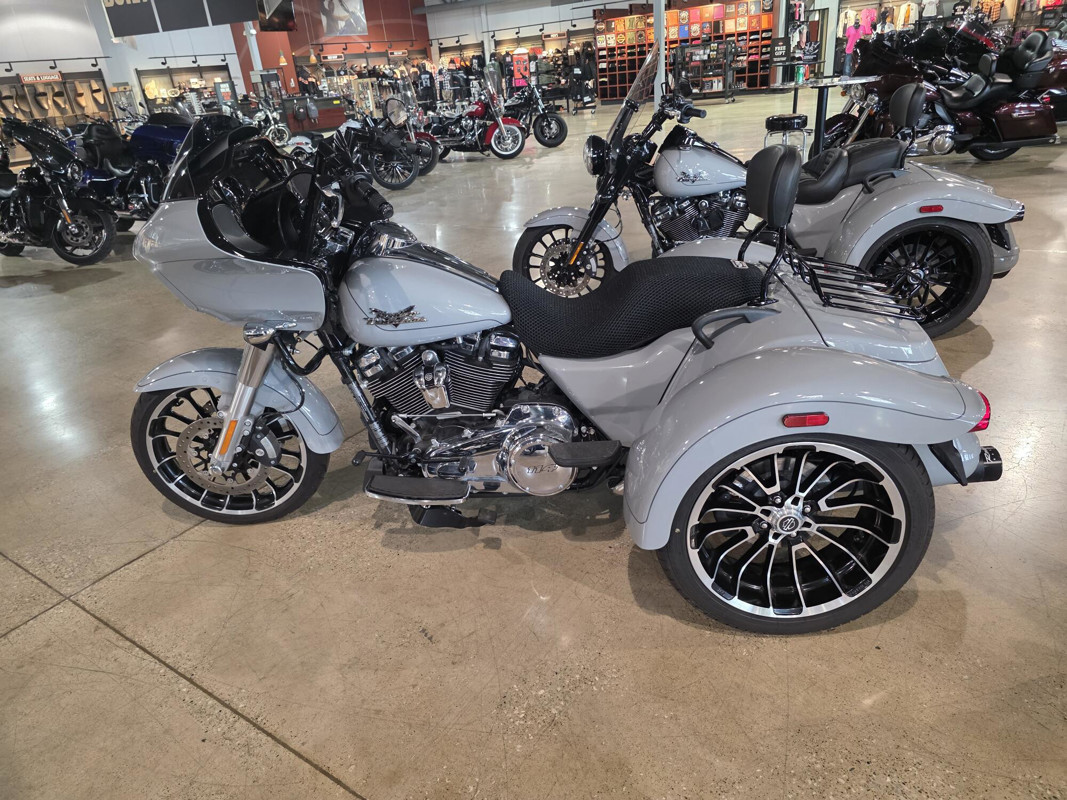 Road Glide® 3