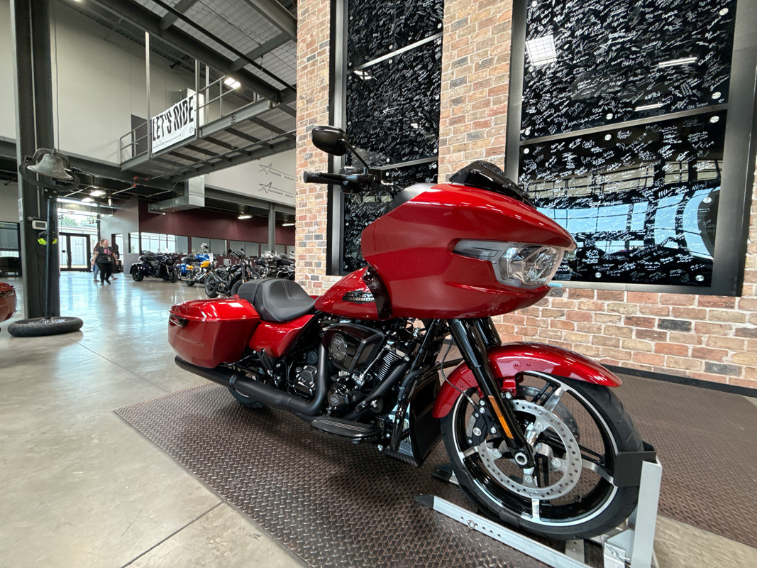 Road Glide®