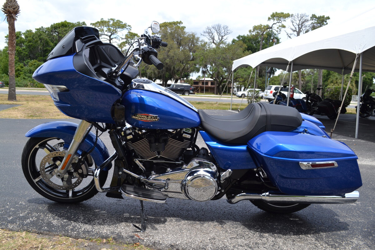 Road Glide®