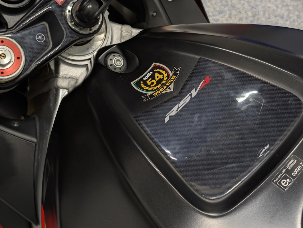 RSV4 1100