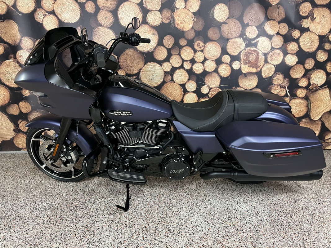 Road Glide®