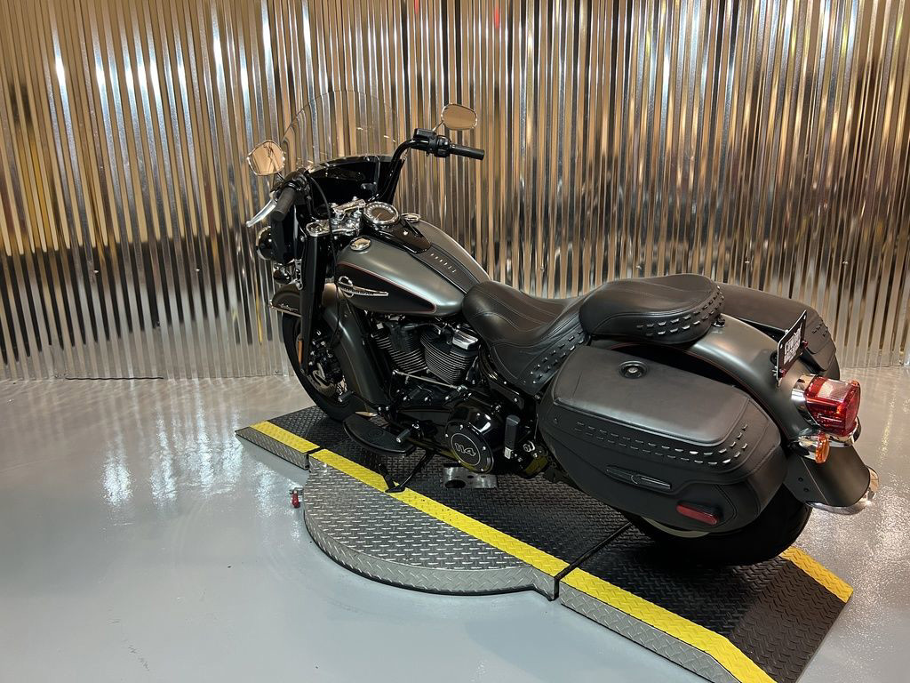 Softail® Heritage Classic 114