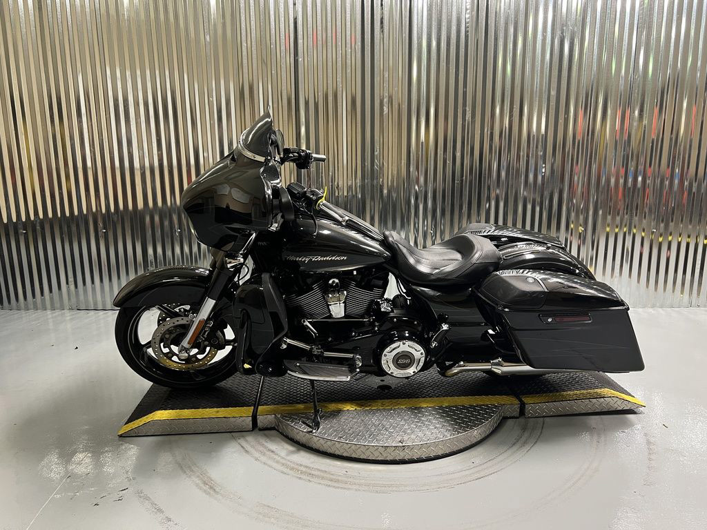 CVO® Street Glide®
