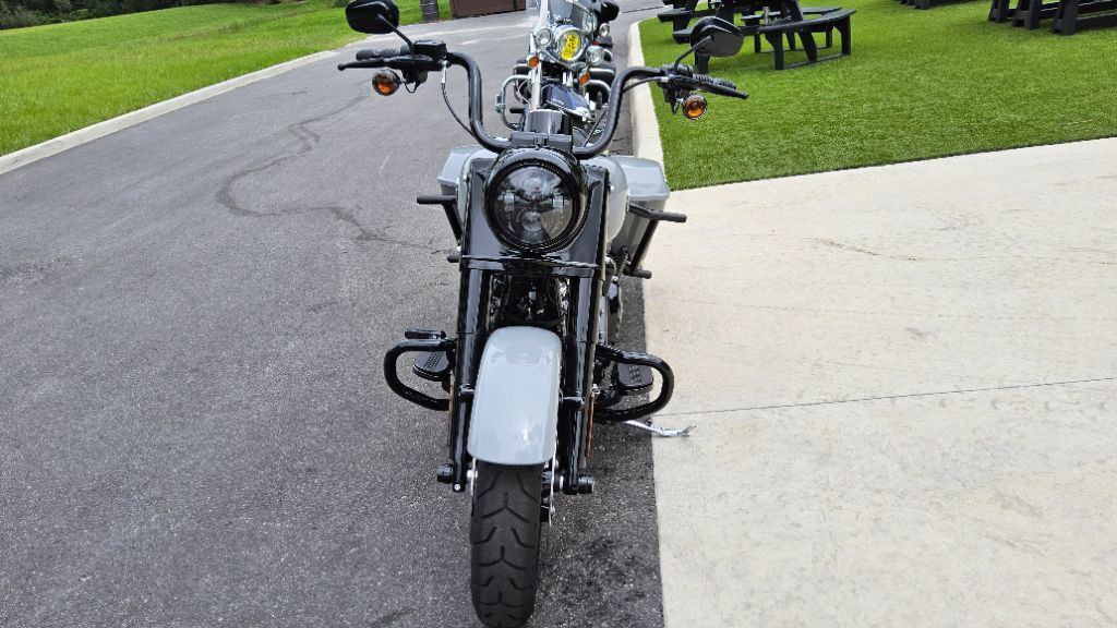 Road Glide®