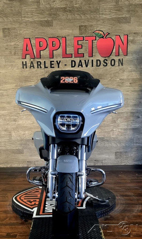 Street Glide®
