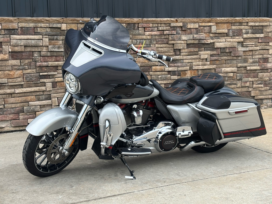 CVO® Street Glide®