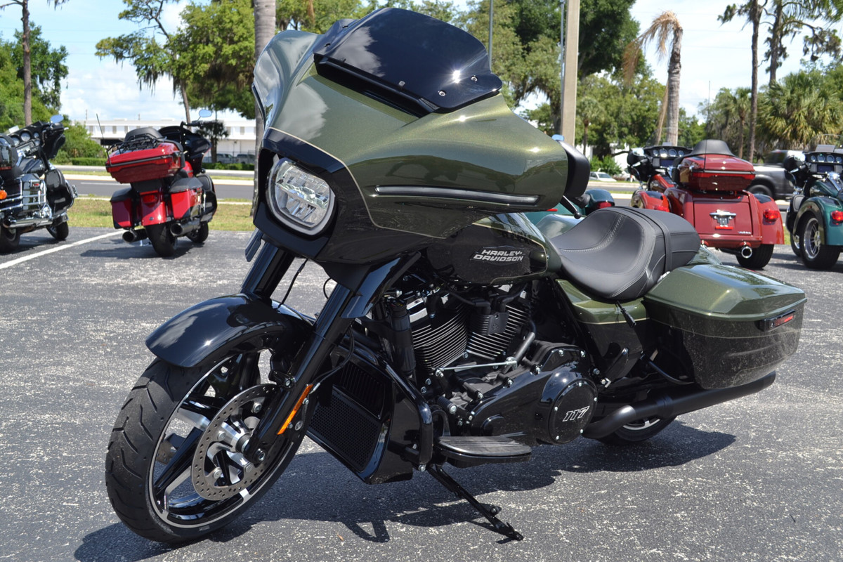 Street Glide®