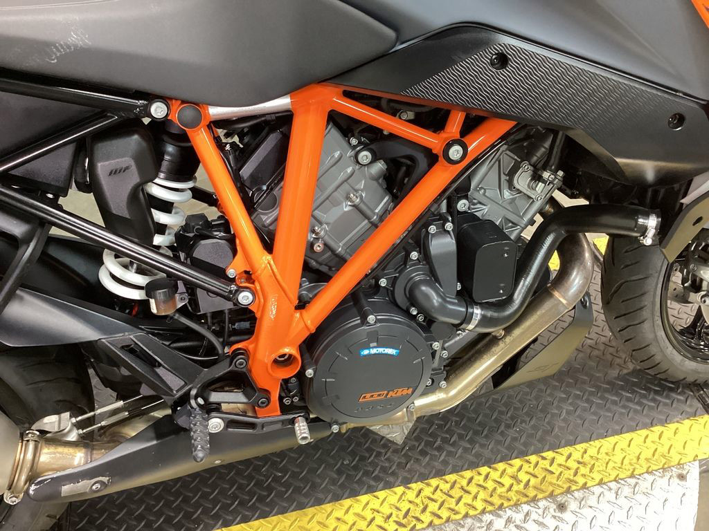 1290 Super Duke GT