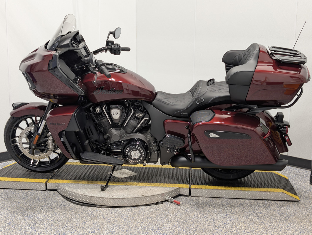 Pursuit Dark Horse 112