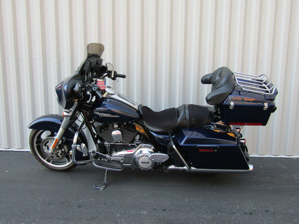 Street Glide®