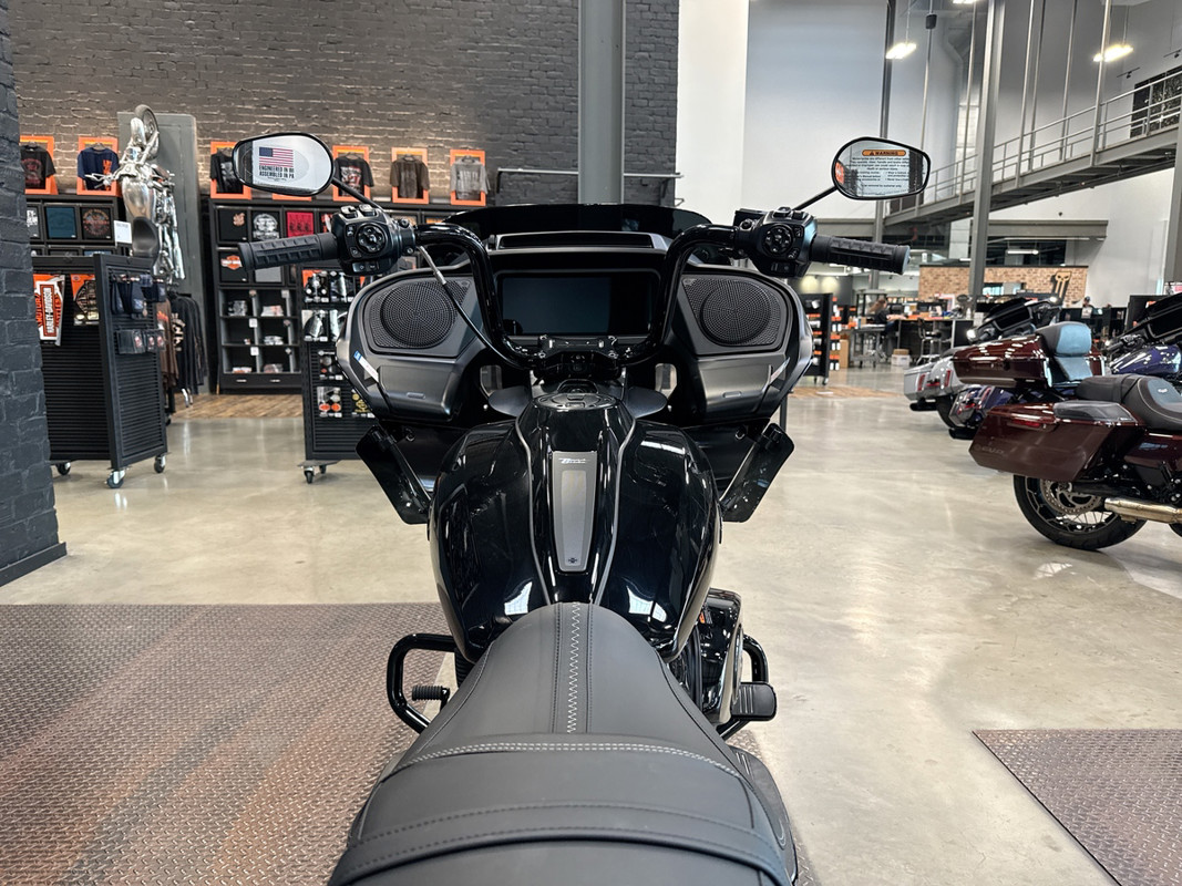 Road Glide®