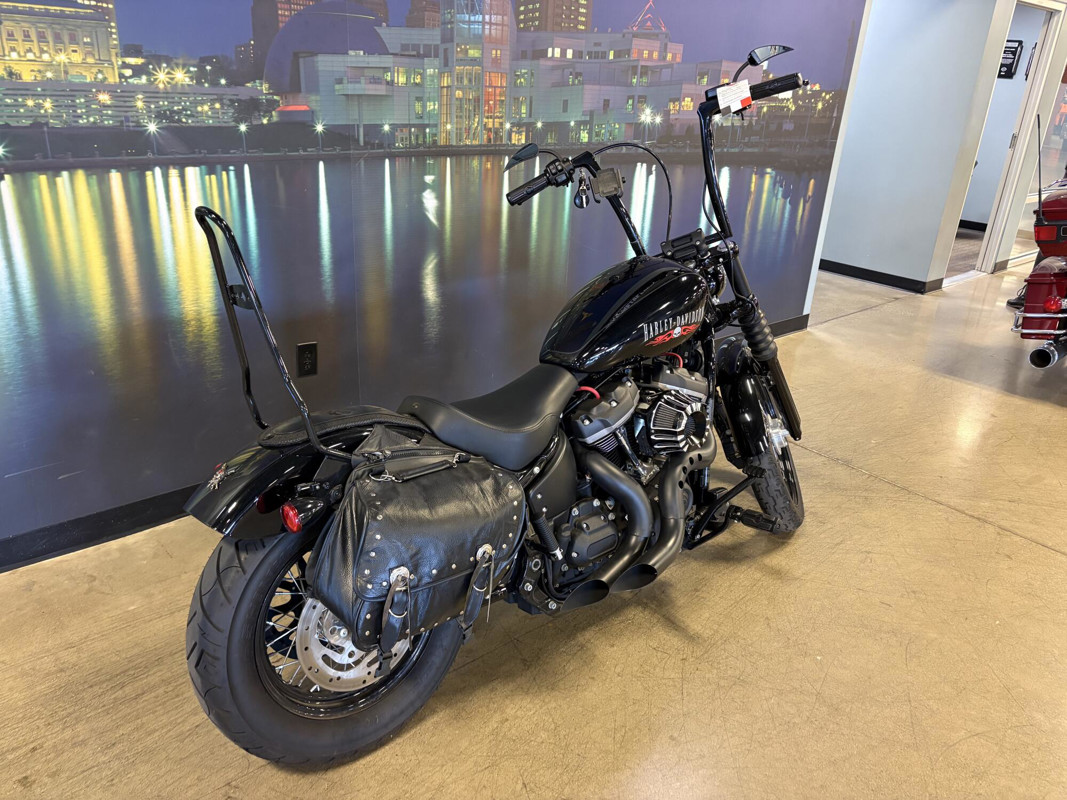Softail® Street Bob®