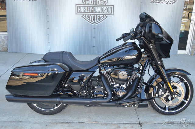 Street Glide®