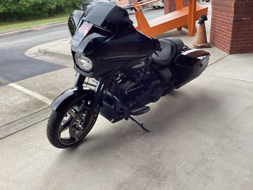Street Glide®