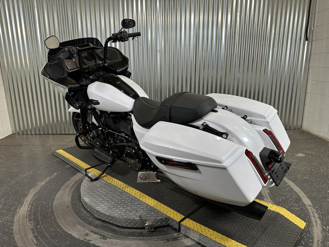 Road Glide®