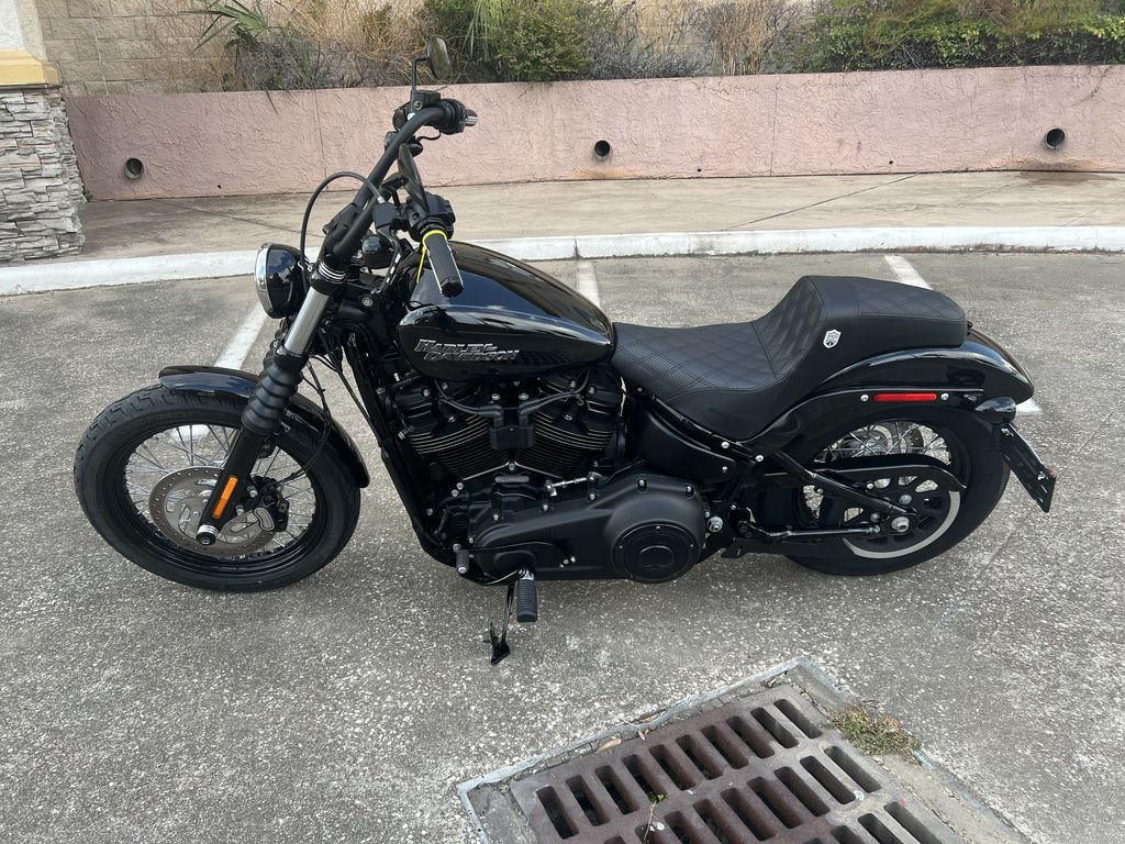 Softail® Street Bob®