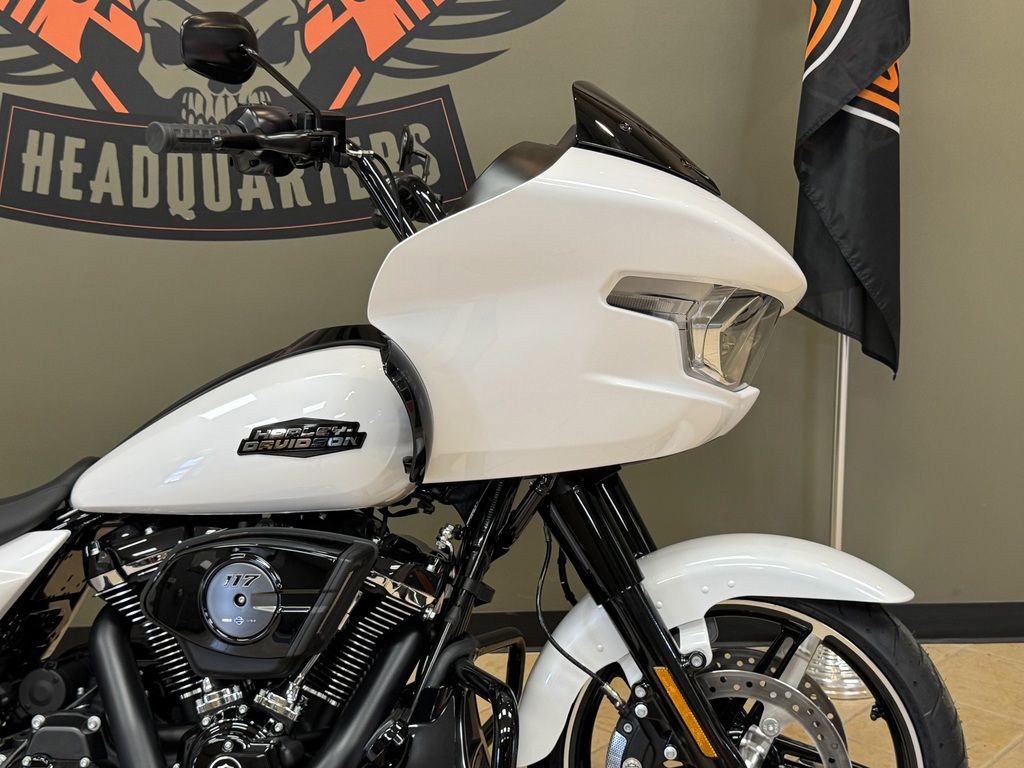 Road Glide®