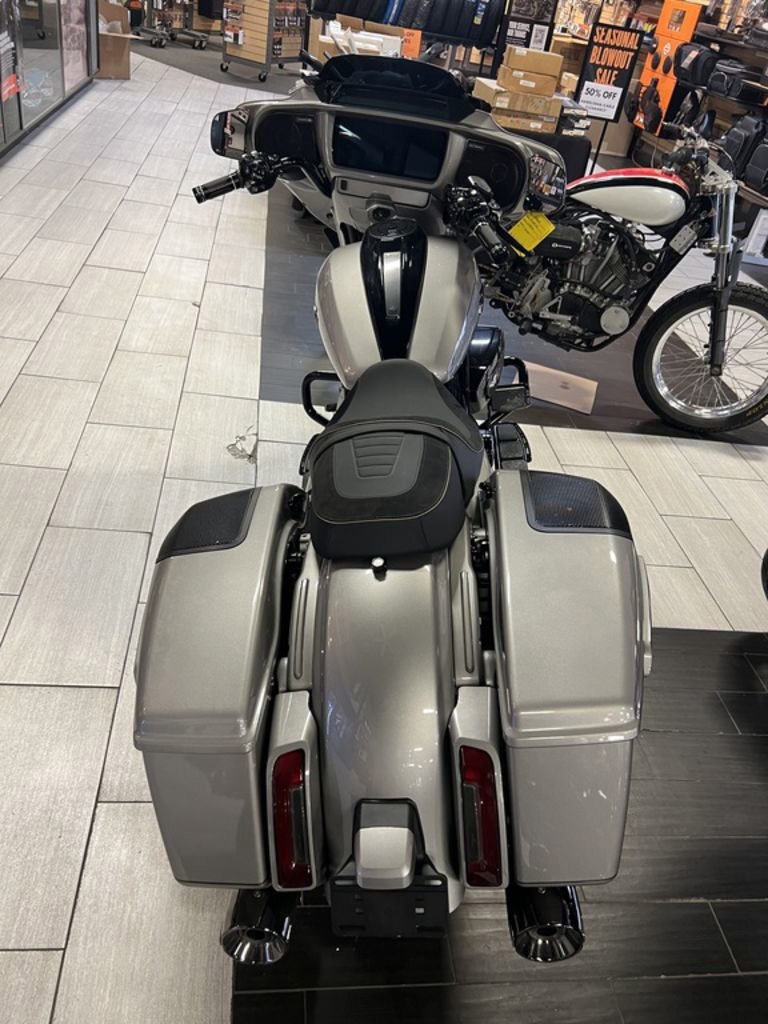 CVO® Street Glide®