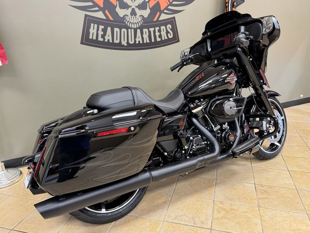 Street Glide®