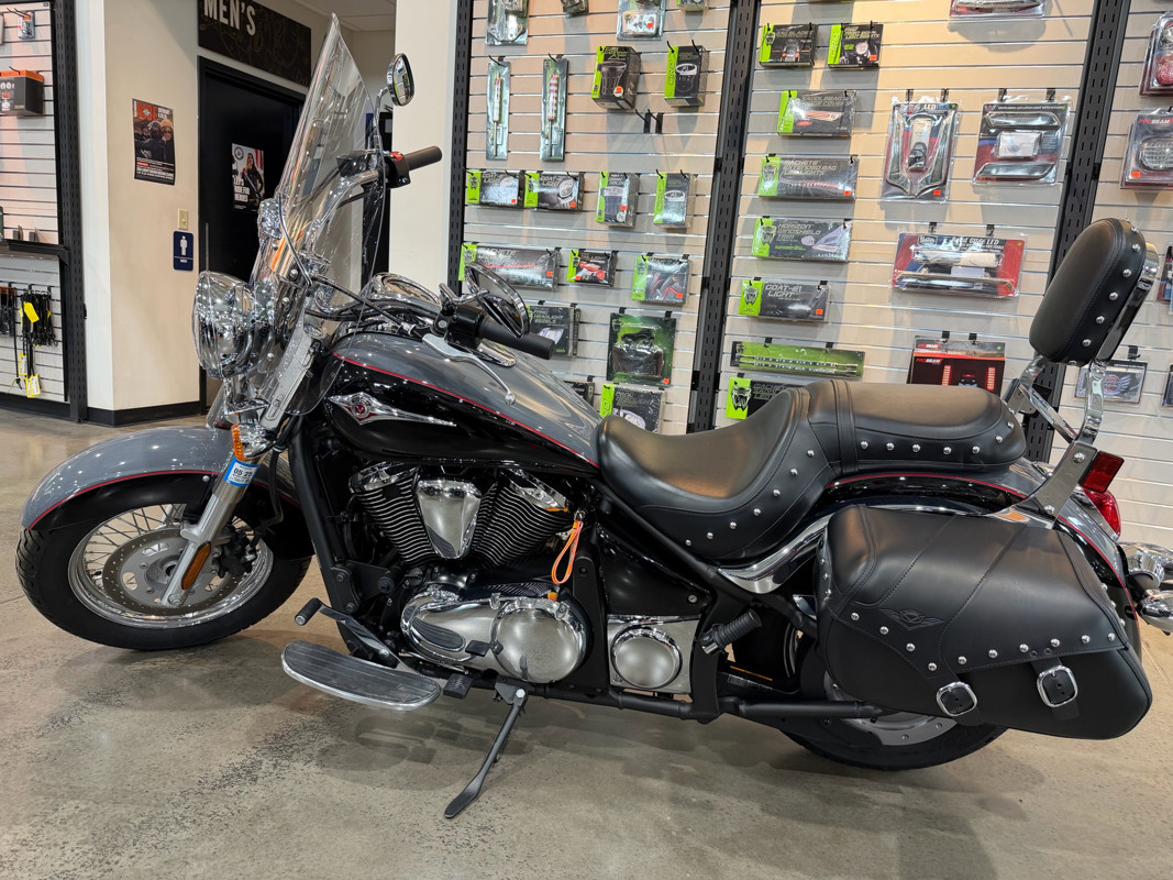 Vulcan 900 Classic LT