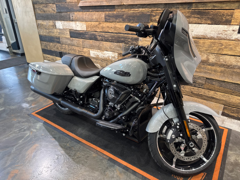 Street Glide®