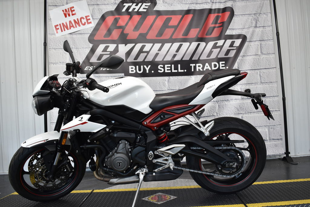 Street Triple R