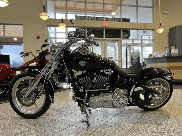 Softail® Rocker® C