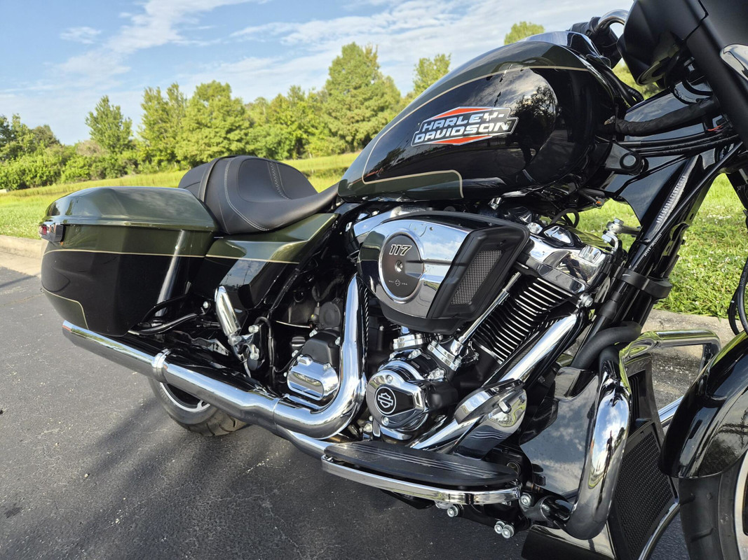 Street Glide®
