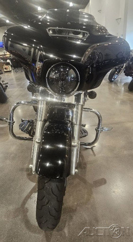 Street Glide®