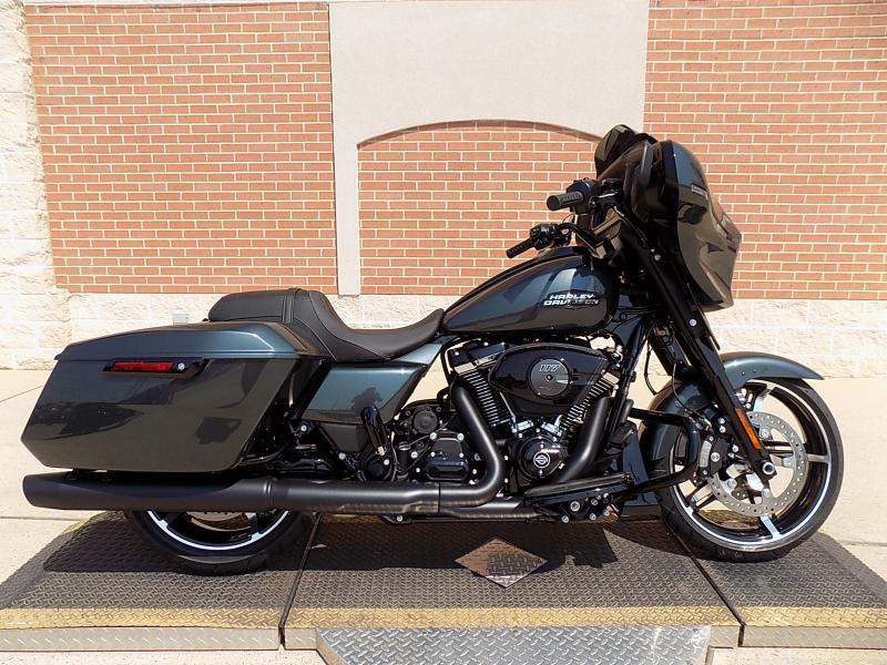 Street Glide®
