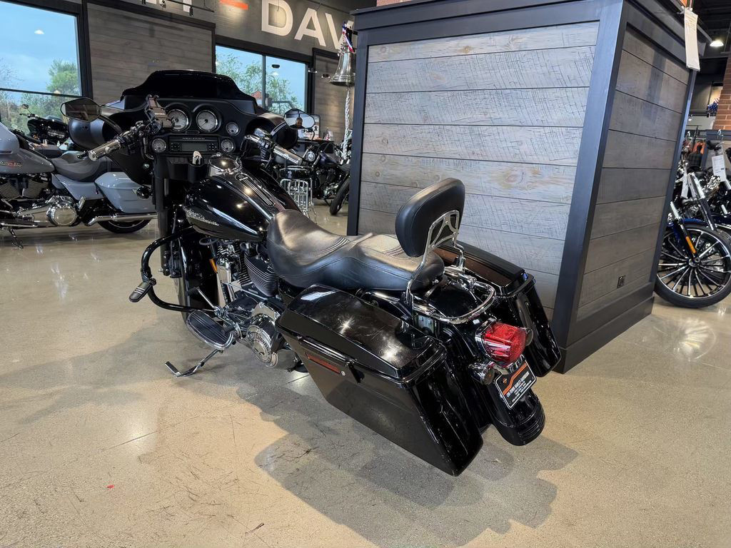 Street Glide®