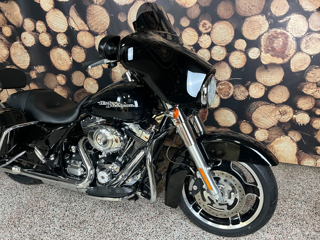 Street Glide®