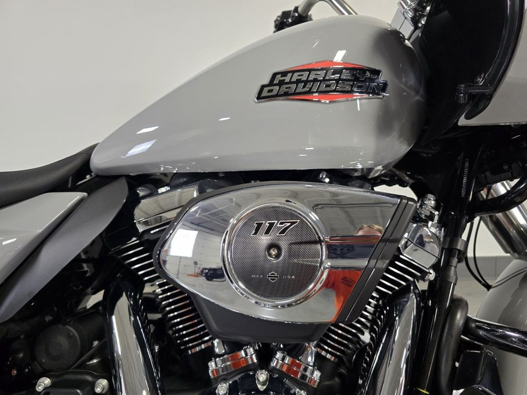 Road Glide®