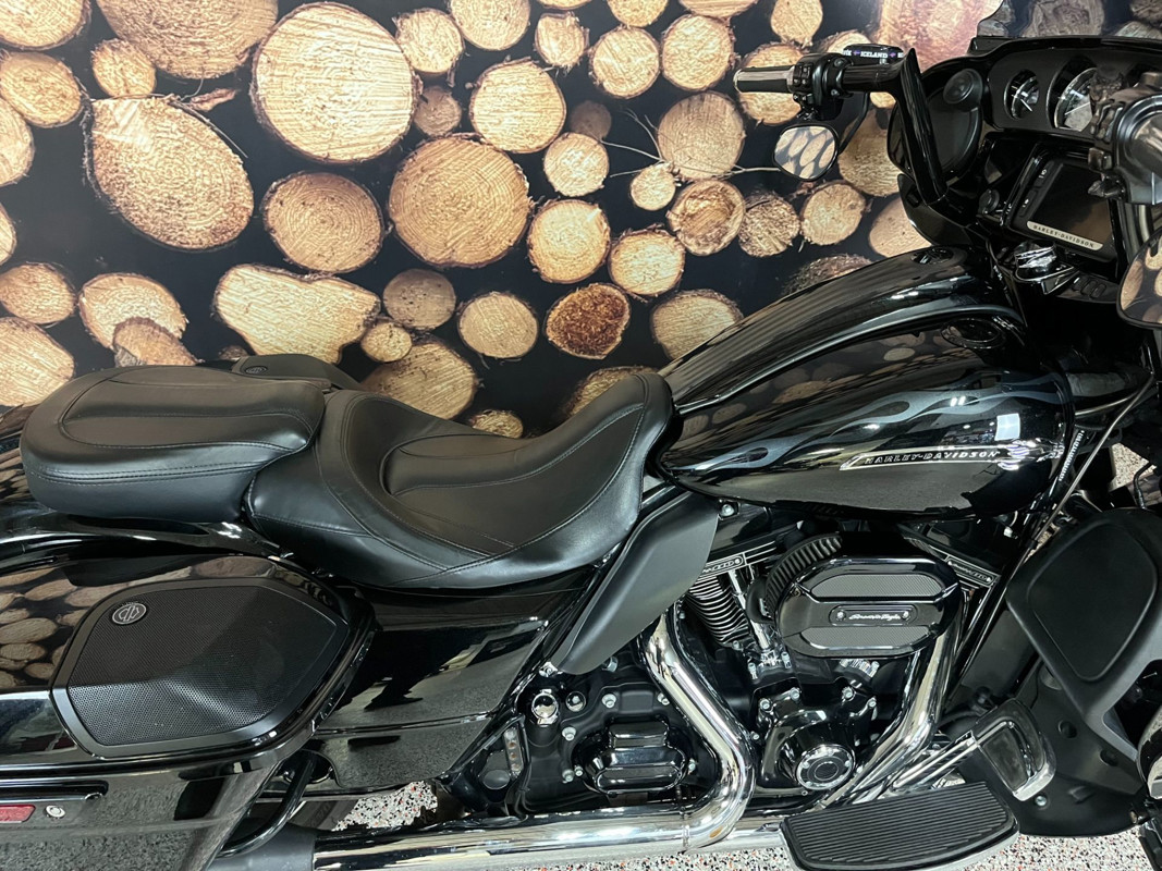 CVO® Street Glide®