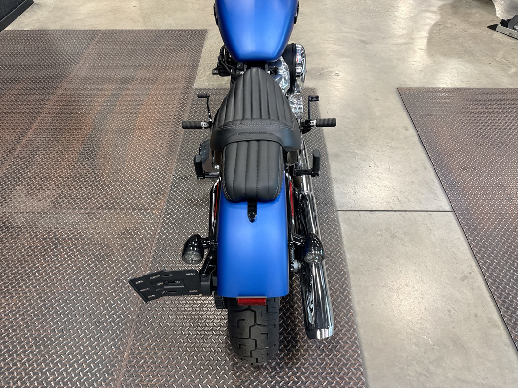 Street Bob®
