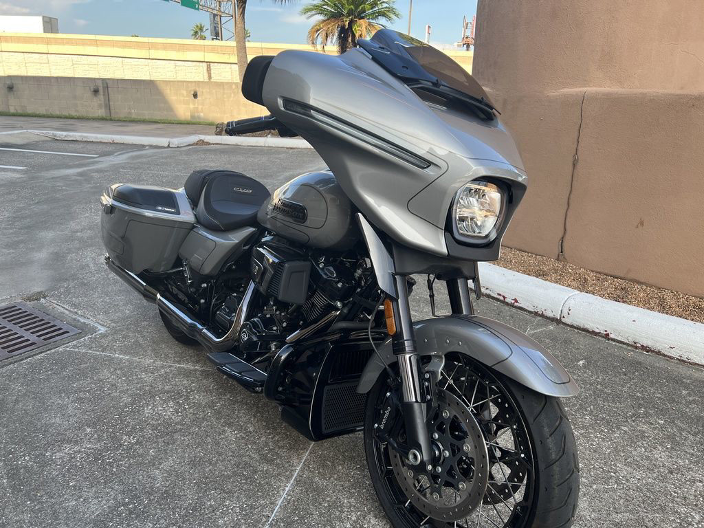 CVO® Street Glide®