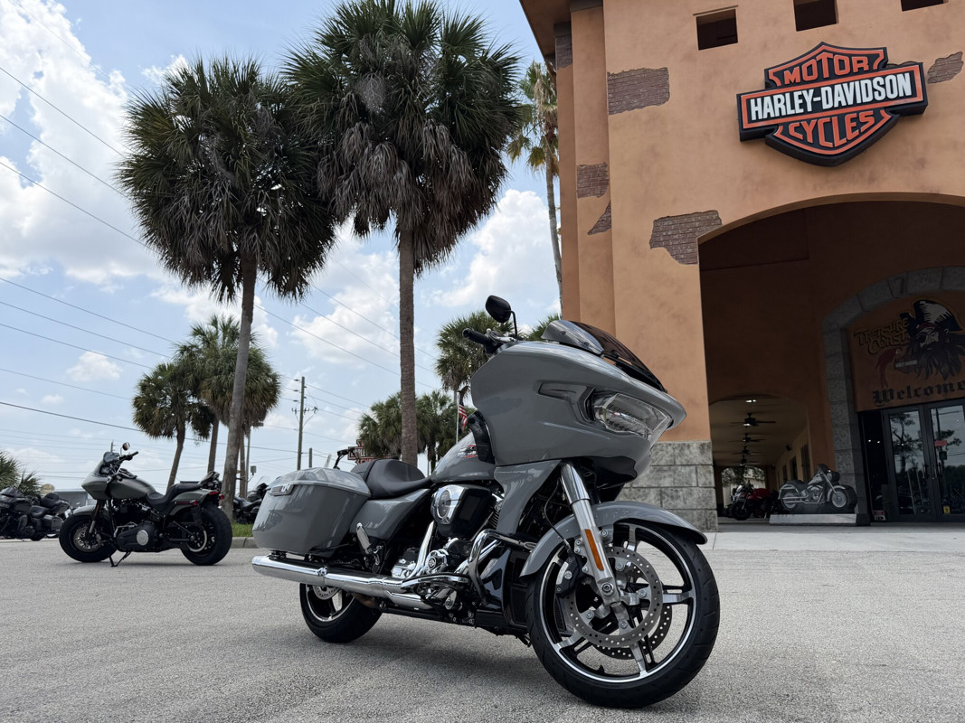Road Glide®