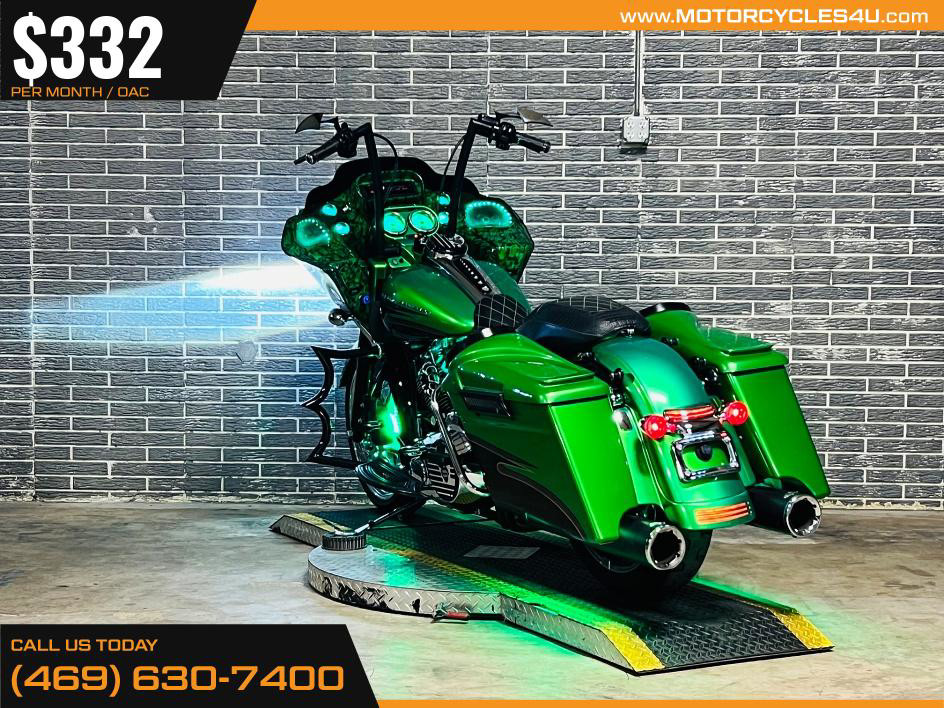 Road Glide®