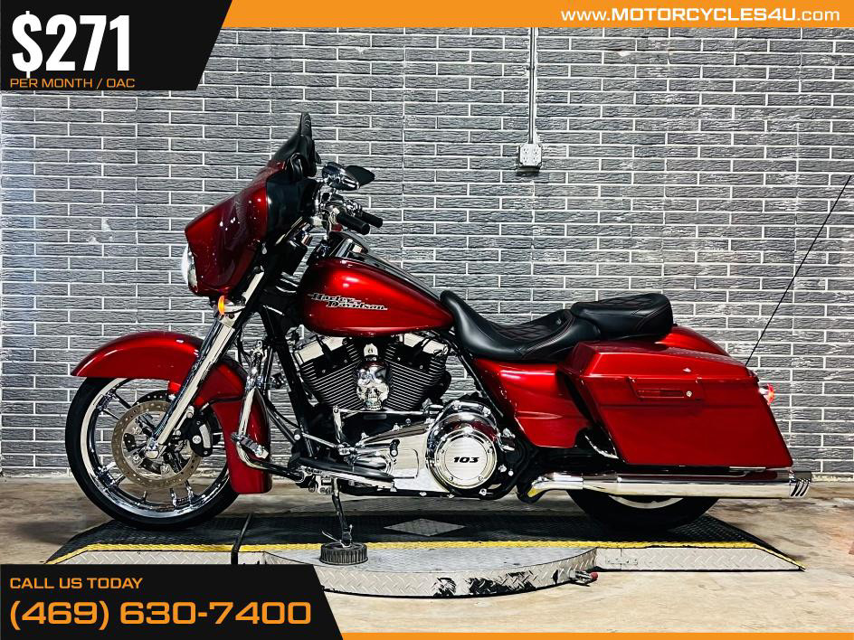 Street Glide®