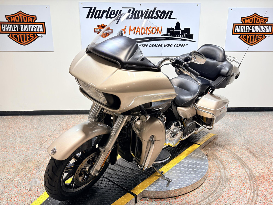 Road Glide® Ultra
