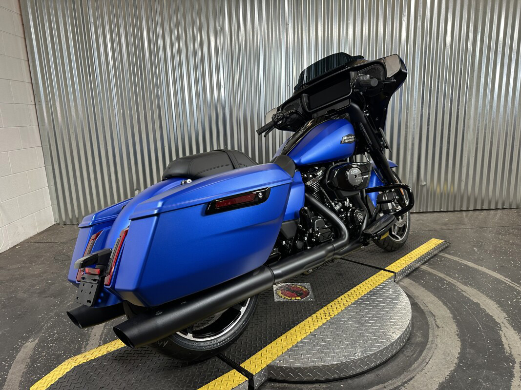 Street Glide®