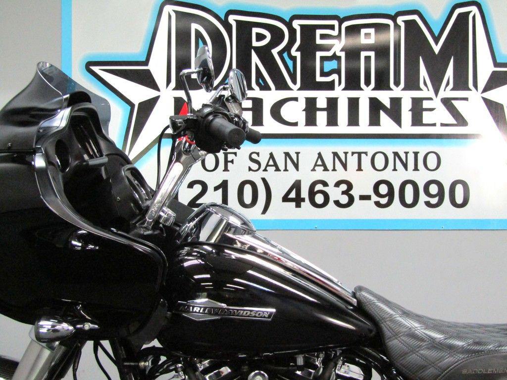 Road Glide®