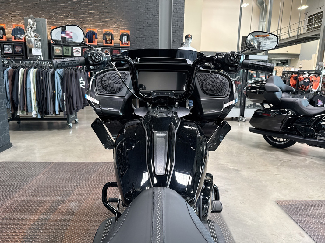 Road Glide®